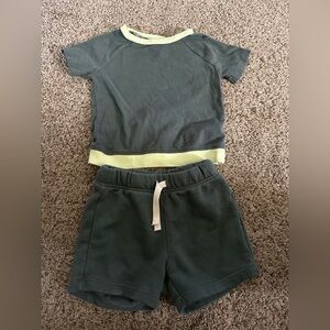 Short sleeve top and shorts set for baby